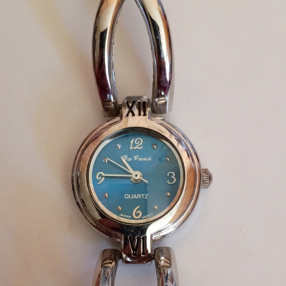 Da Vanci Silver Blue Round Quartz Analog‎ Women's Watch Metal Bracelet